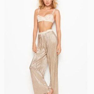 Victoria's Secret Metallic Shine Pleat Plisse Pant in Champagne Gold Size M